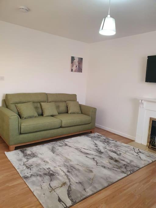 Lovely 2-Bedroom Condo With Indoor Fire Place Λονδίνο Εξωτερικό φωτογραφία
